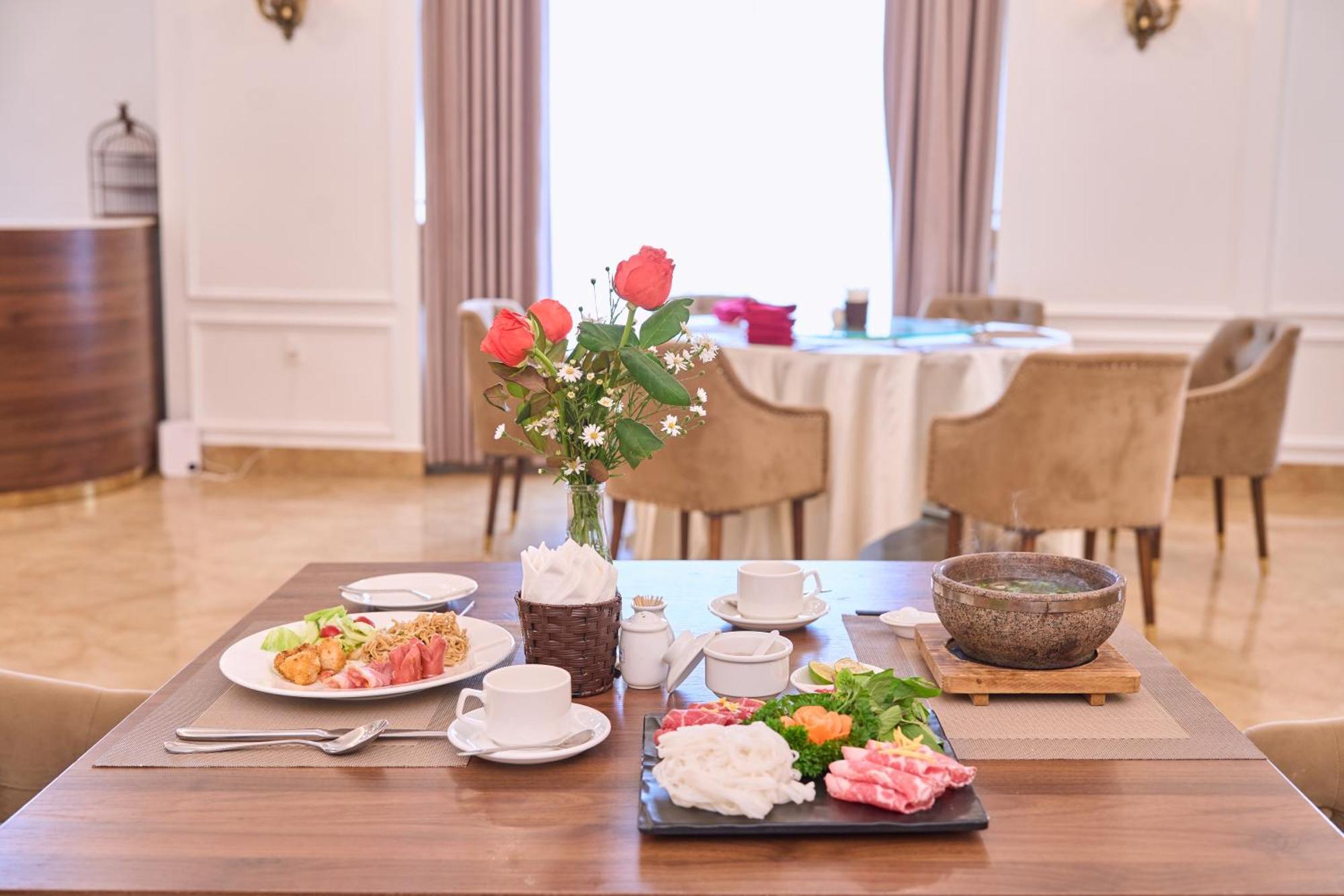Le Haute Hotel Hai Phong Exterior foto