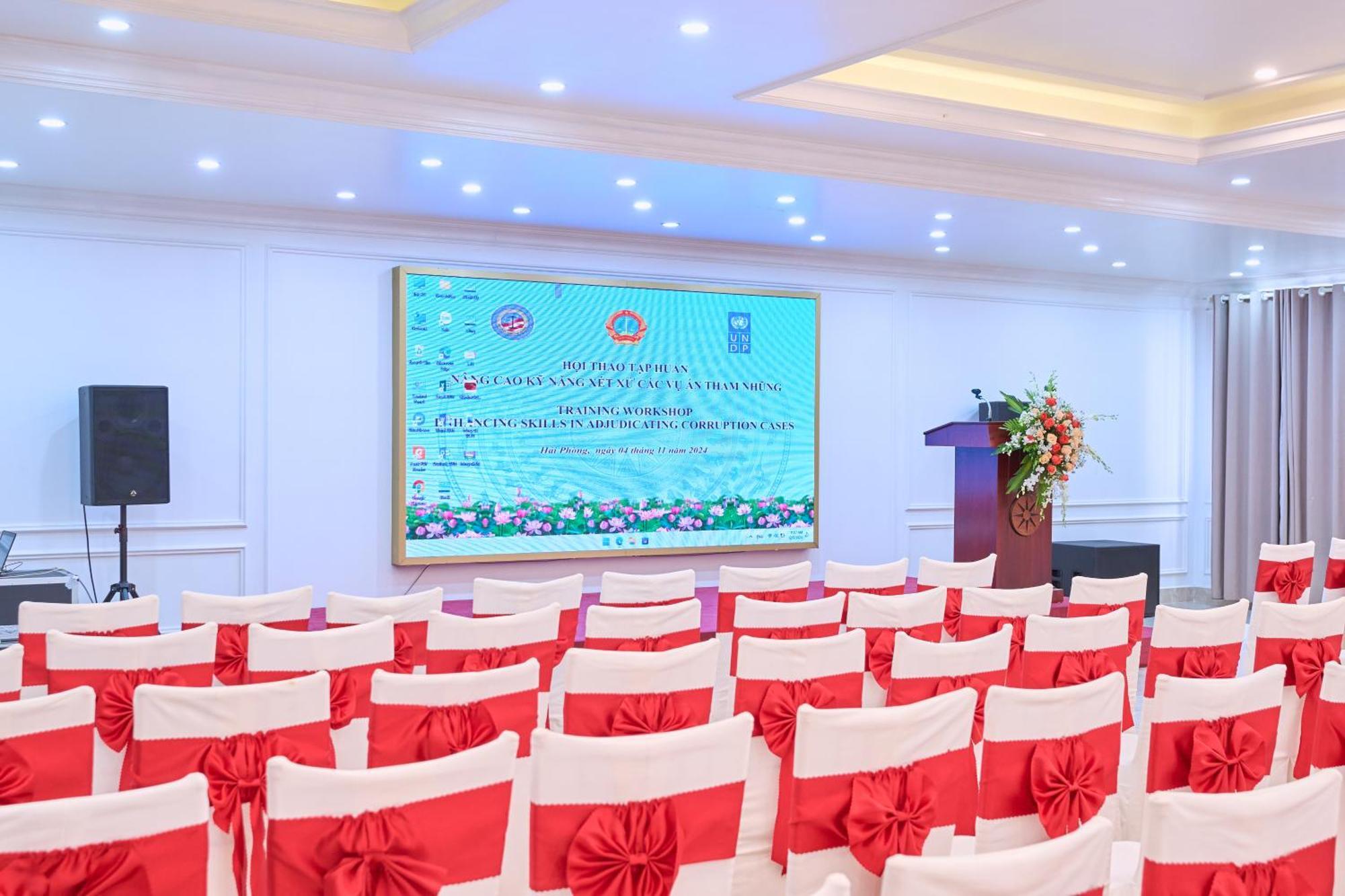 Le Haute Hotel Hai Phong Exterior foto